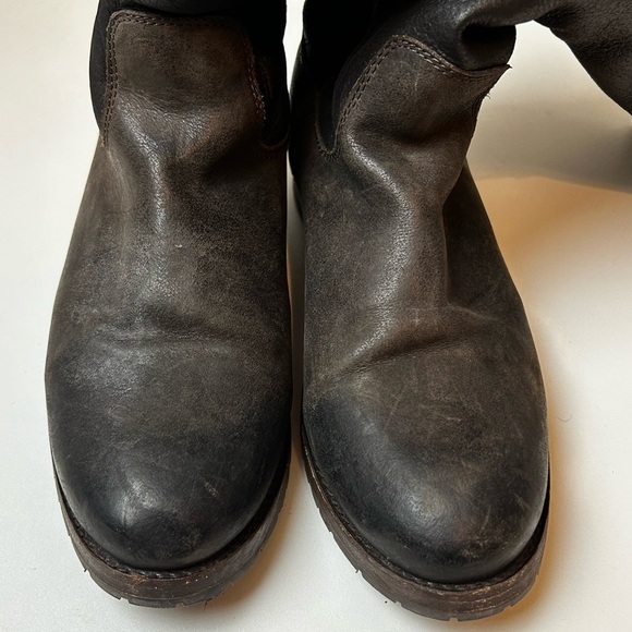 Frye Melissa Button Boot with‎ Sheep Shearling - Picture 10 of 11